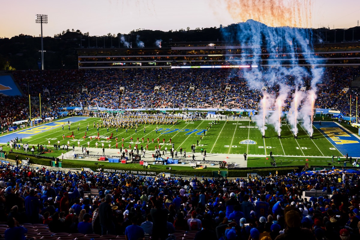 UCLA Football vs Oregon